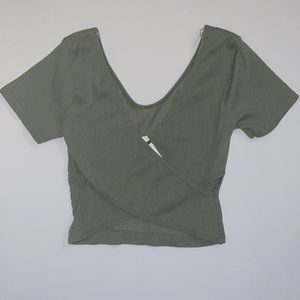 Active Basic Green Criss Cross Crop Top